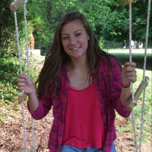 Meet your Posher, Leah - Picture 1 of 1